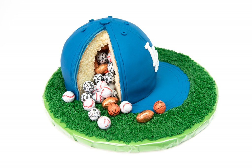 baseball pinata cake
