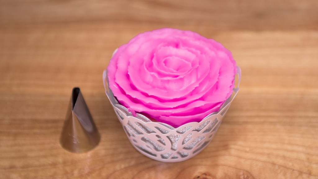 pretty pink rose cupcake
