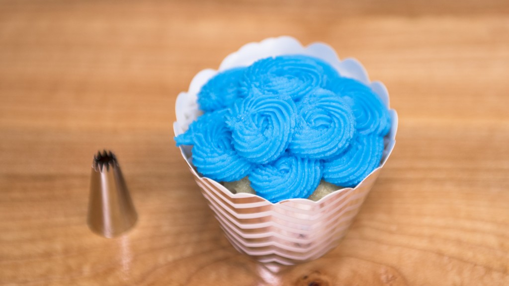 #32 cupcake tip 